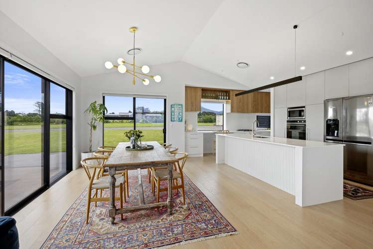 1506 Egmont Road Egmont Village_3