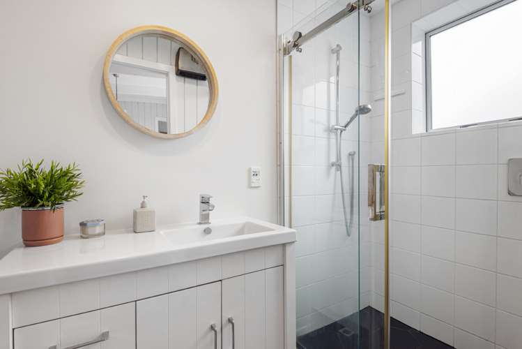 8 Willow Avenue Birkenhead_17