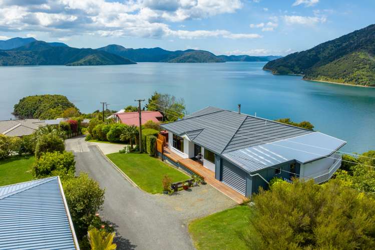 310 Port Underwood Road Whatamango Bay_11