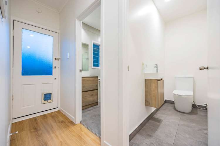 1/14 Taharoto Road Takapuna_17