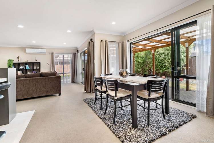 27 Stranraer Crescent Wattle Downs_22