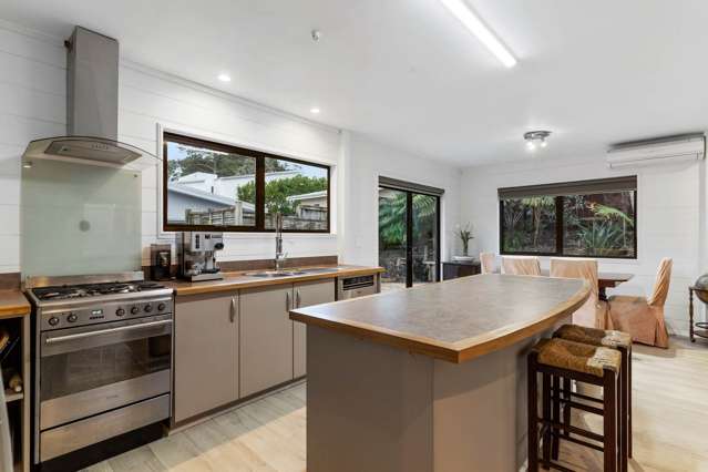 1/690 Beach Road Browns Bay_4