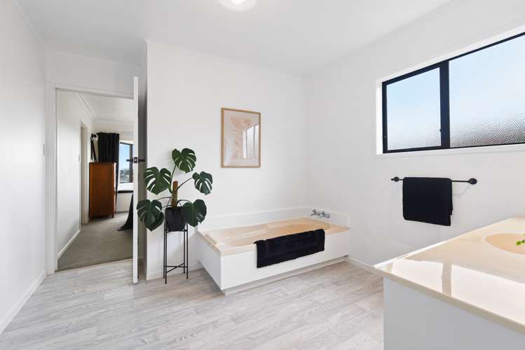 29 Glendale Drive Dinsdale_10