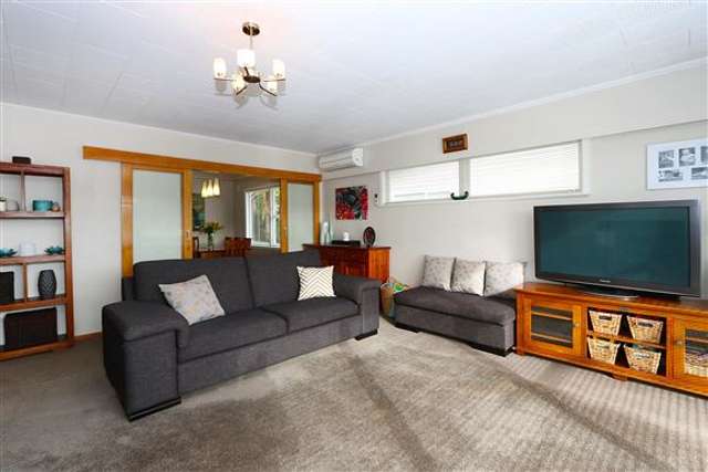 41 Holland Street Wainuiomata_2