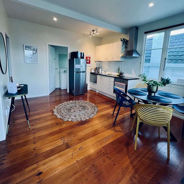 91B Queens Drive Lyall Bay_5