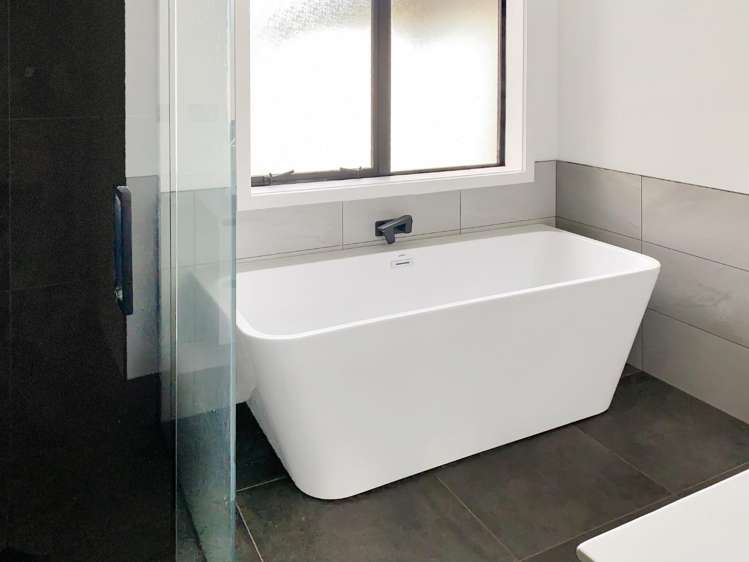 8 Gladys Place 10516_13