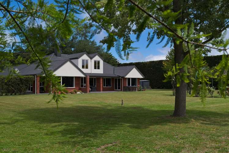 244 Greenpark Road Lincoln_11