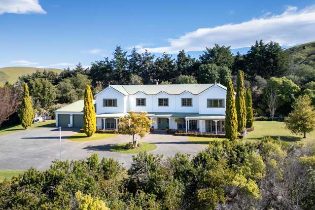 Country Meets City — A Rare 158ha Opportunity