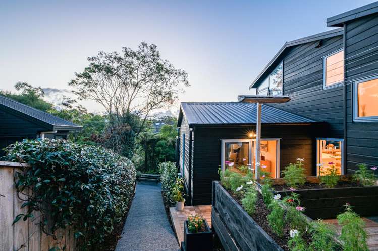 22 Woodfern Crescent Titirangi_14