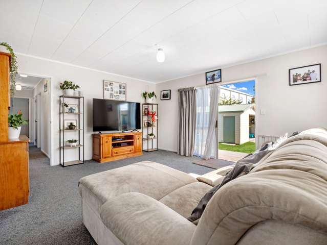 Make Your Move in Hamilton East