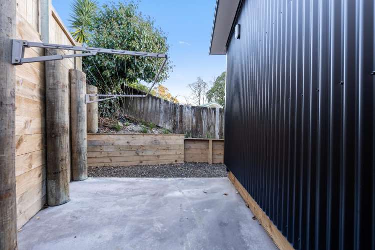 Units 1 and 2/10A Awanui Street Merrilands_47