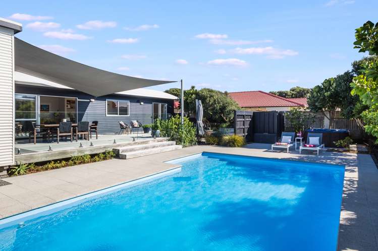 141 Field Way Waikanae Beach_9