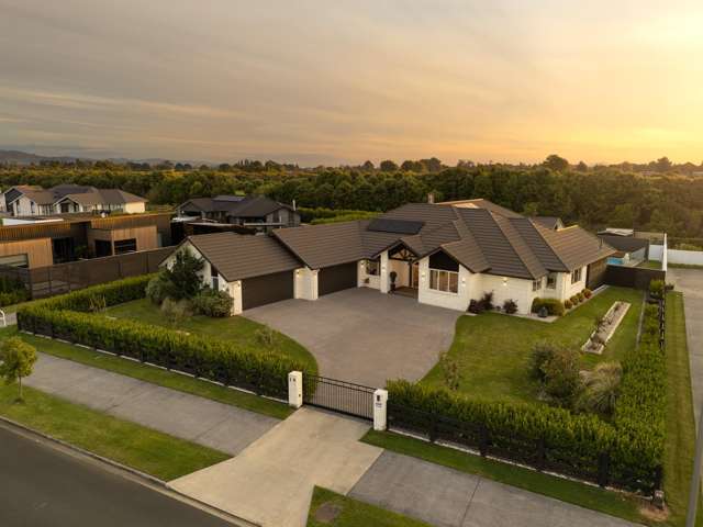 When more is more! Elegant St Kilda estate.
