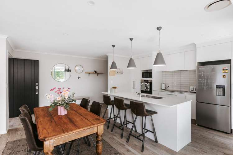 30 Trans Tasman Way Pyes Pa_1