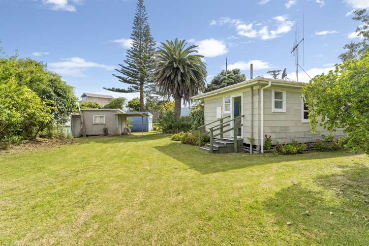 39a Tasman Road Otaki Beach_12