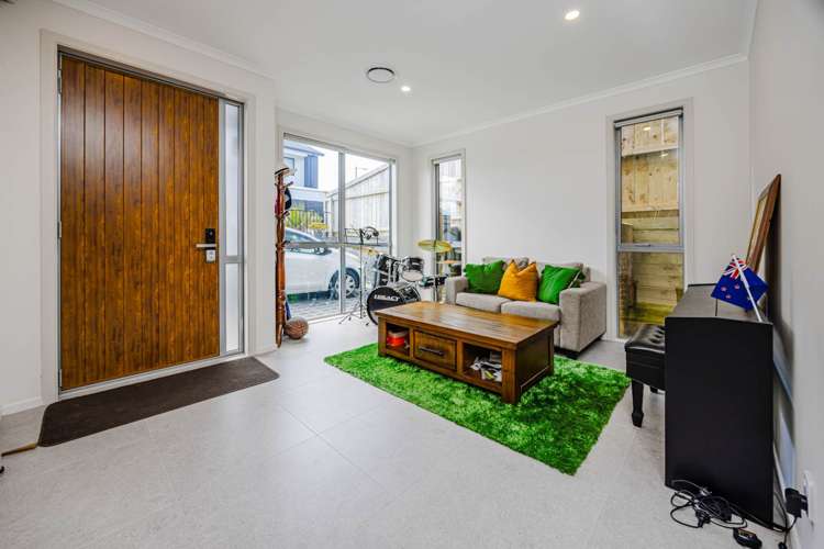 4 Hautoa Lane Flat Bush_4