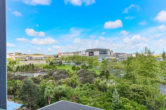 304/25 Don McKinnon Drive Albany_4