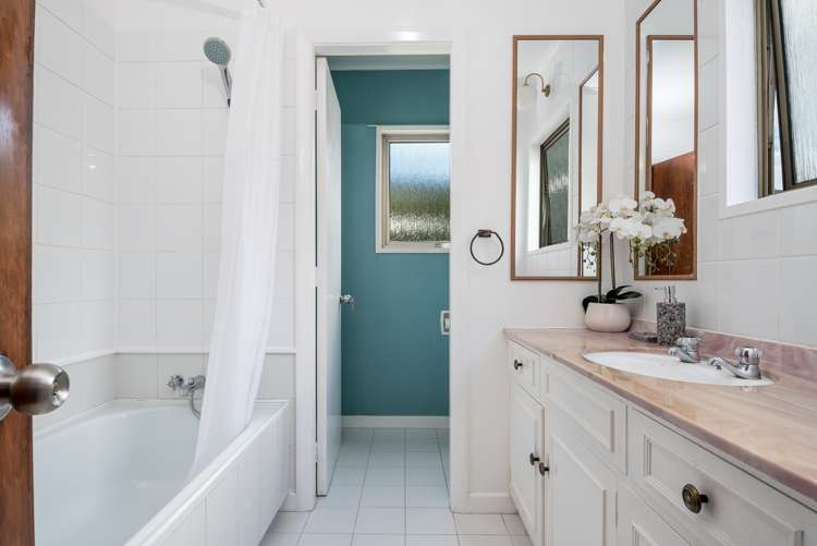 2 Huia Street Waikawa_13