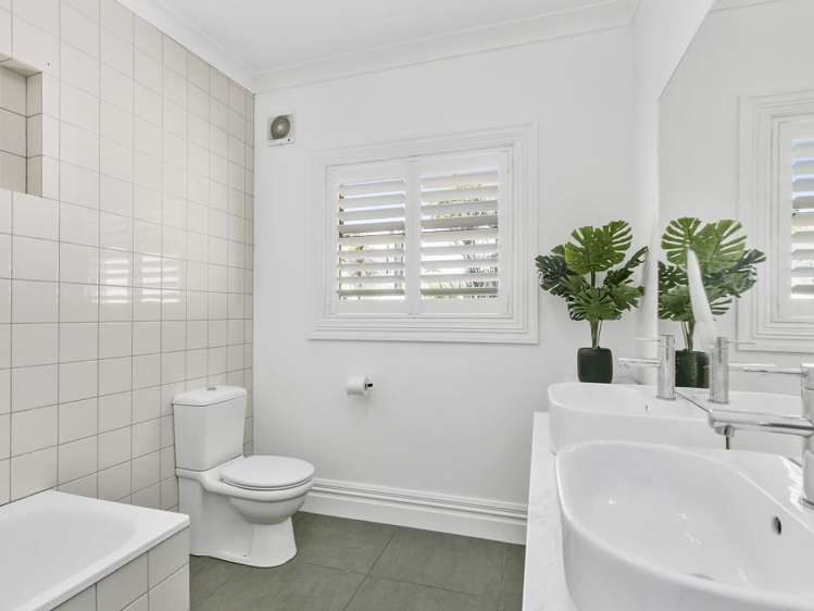 68a Lyall Parade Lyall Bay_12