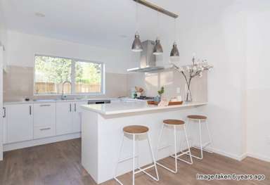 27 Sunshine Boulevard_4