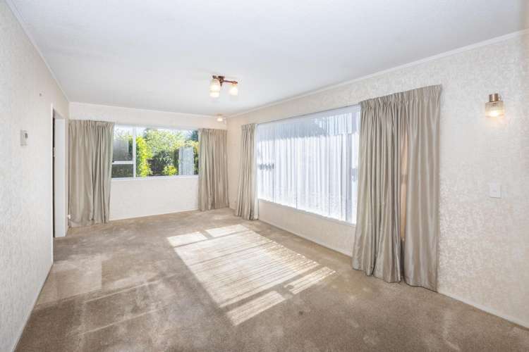 3 Sandringham Road Enderley_7