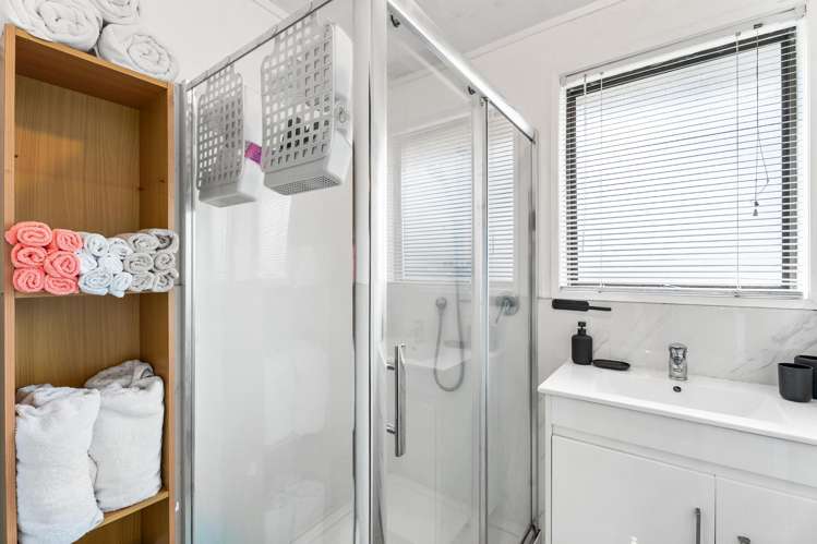 14 Dissmeyer Drive Clover Park_10