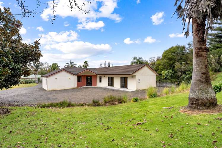 1 Governors Heights Whangamata_21