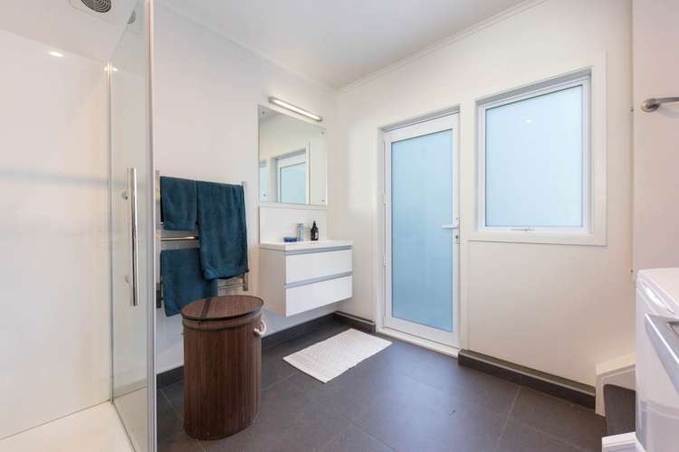 3 Janet Place Laingholm_12