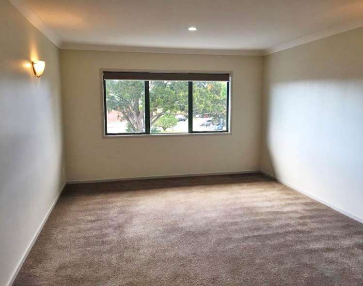 2/80 Gunner Drive Te Atatu Peninsula_8