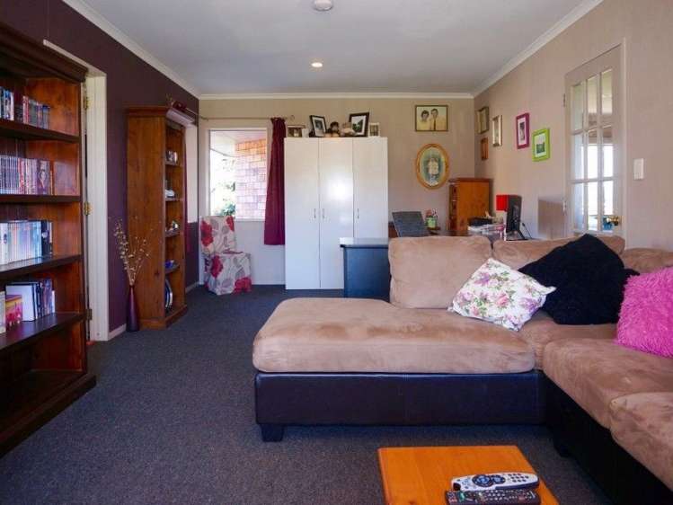 176 Young Road Waitohi_25