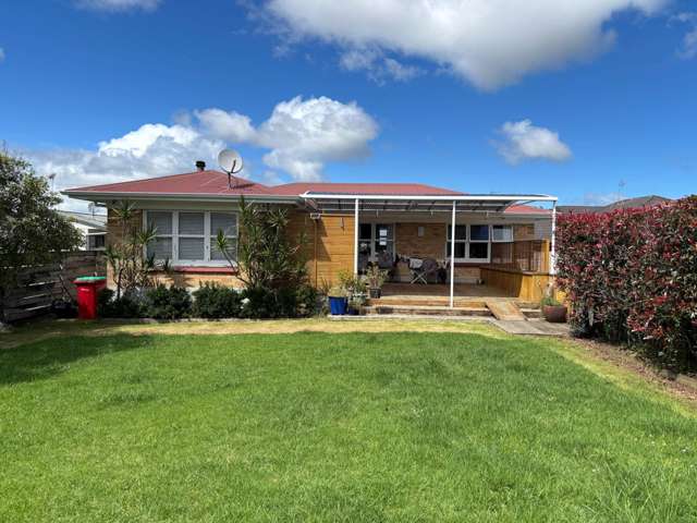 Tidy Home in Great Location!