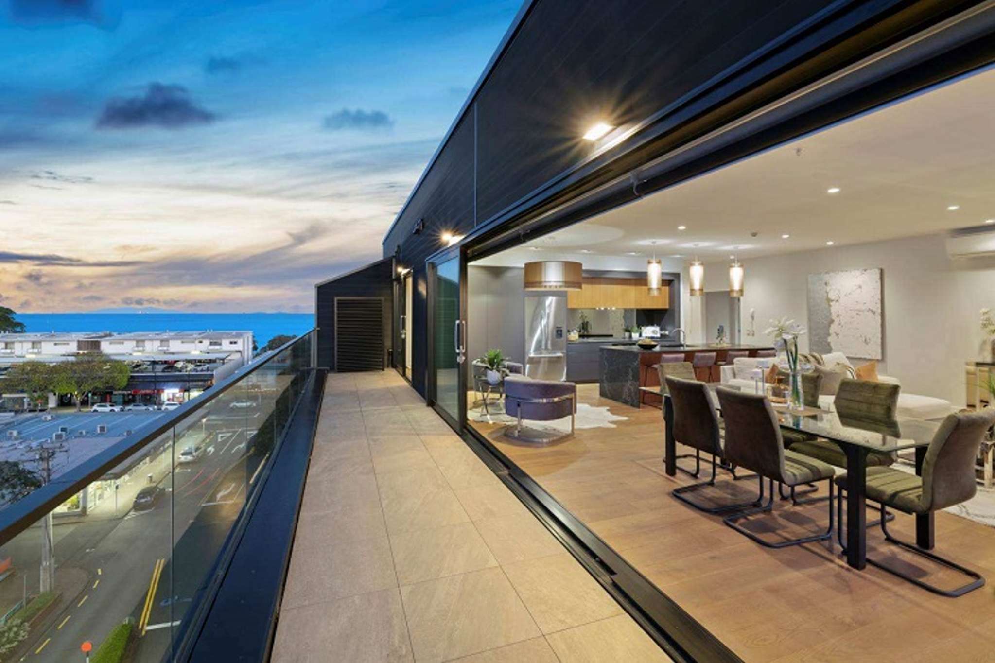 It has ‘zero’ to do with failed developer: One of Browns Bay’s best penthouses hits the market