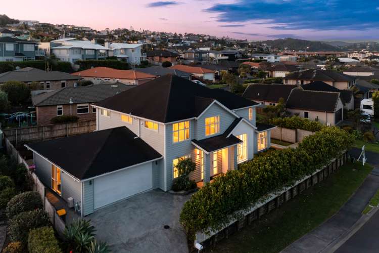 52 Chesterfield Way Orewa_35