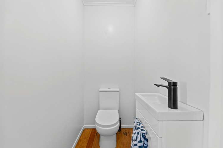 21 Hinemoa Avenue Taupō_14