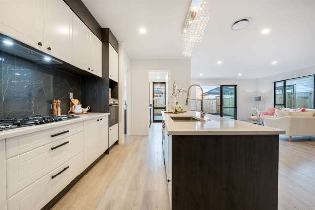 11 Bunbeg Crescent Flat Bush_4