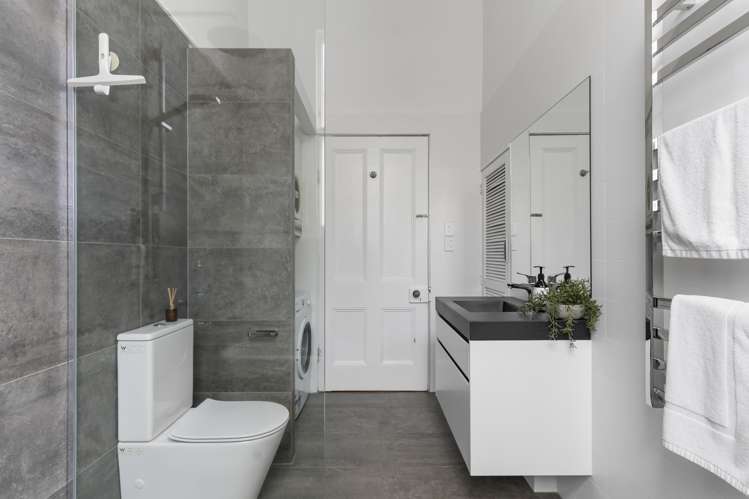 21 Carlton Gore Road Grafton_19