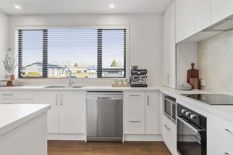 26 B Denmark Street_2