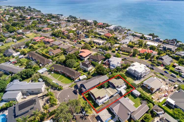 1/24 Hemi Street Narrow Neck_14