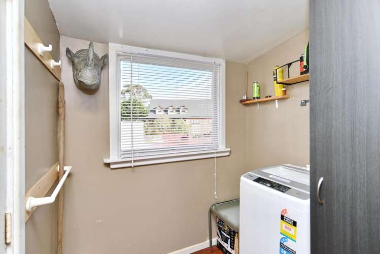 47 Batten Grove The Pines Beach_13