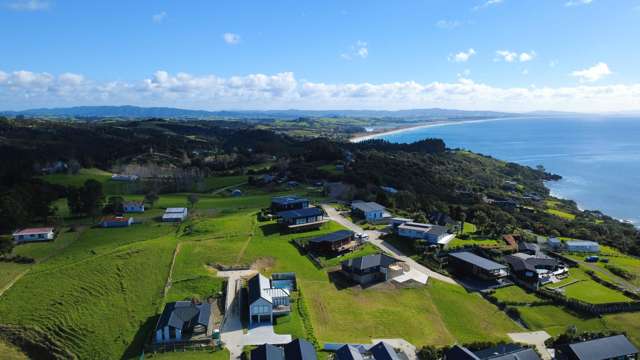 16B Blue Moon Rise Langs Beach_3