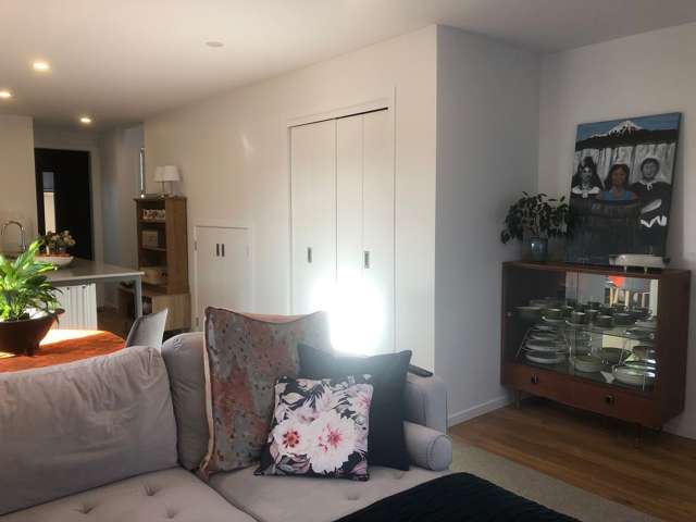 1/27 Main Road Wainuiomata_2