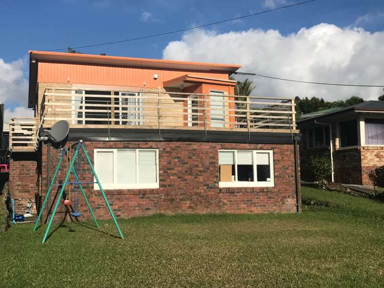 27 Highland Avenue Titirangi_18