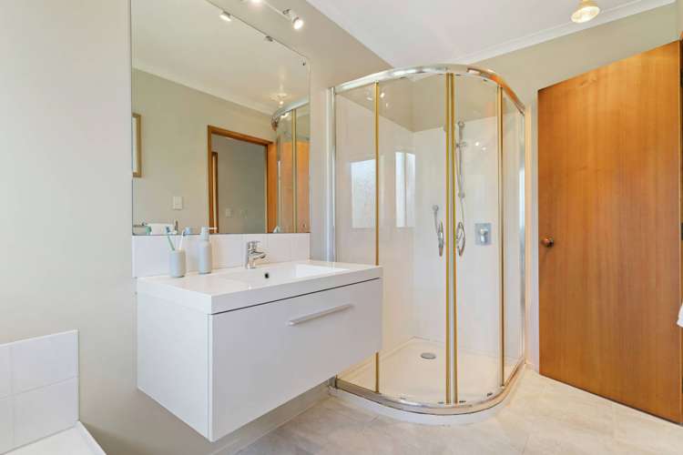 2/109 Litten Road Cockle Bay_12