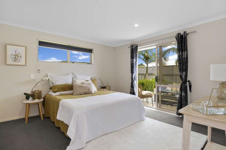 208 Ballintoy Park Drive Welcome Bay_12