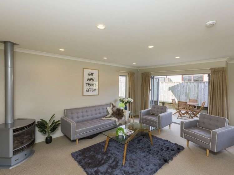 35 Mcewen Crescent Riverstone Terraces_4