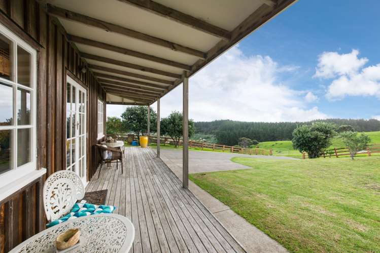 865 Wilson Road South Head_7