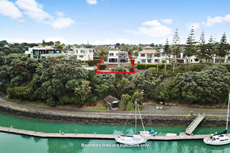 81 Pine Harbour Parade Beachlands_16