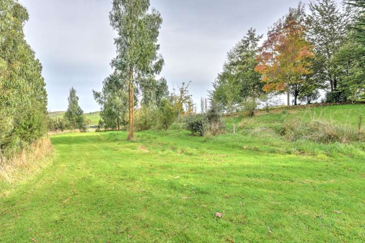 28 Mandeville Road Winton Surrounds_21