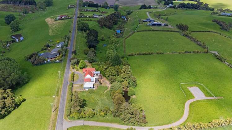 203 Fergusson Road Halcombe_33