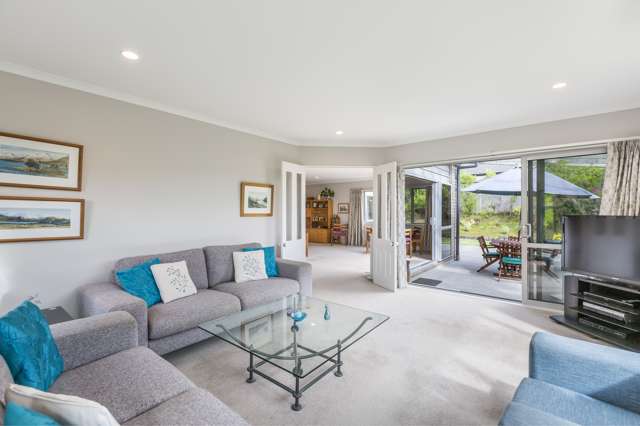 14 Beachwood Drive Hatfields Beach_2